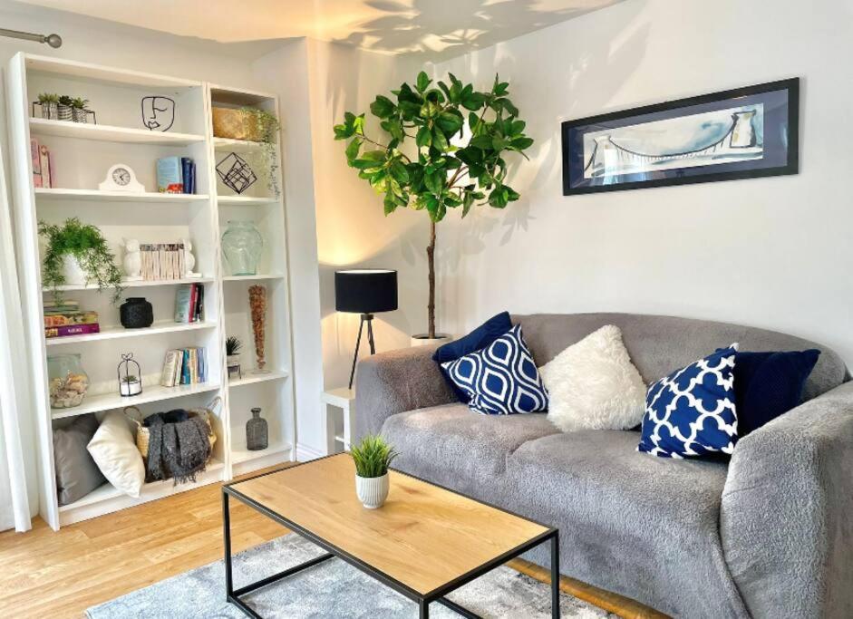 Lovely 2-Bedroom Bristol Apartment. Free Parking. Kültér fotó